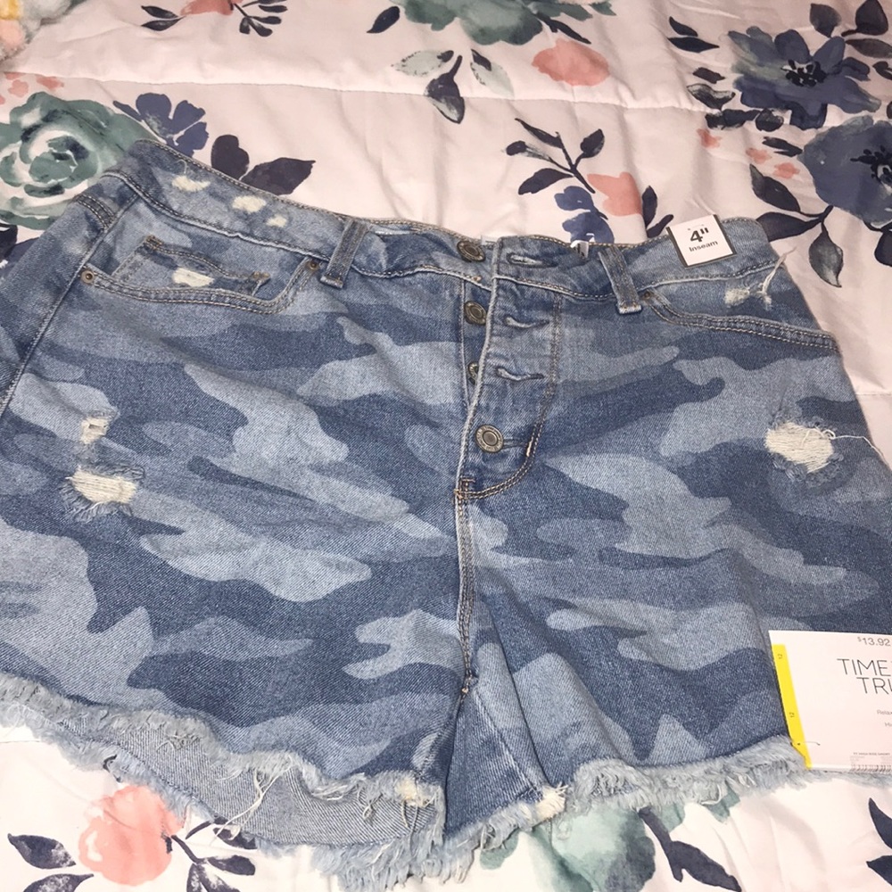 High-Waisted Jean shorts!